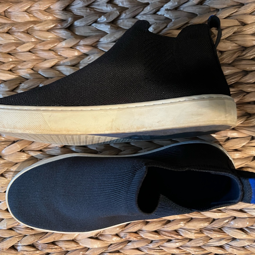 Black Rothy’s ankle boots.